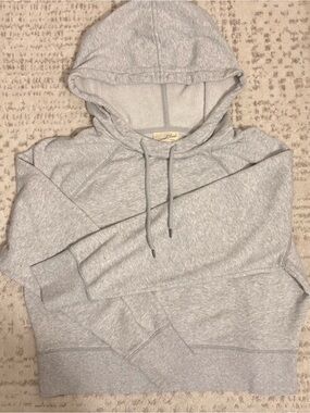 Universal Thread Light Gray Hooded Sweatshirt